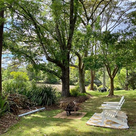 Maleny Lake Cottages Экстерьер фото